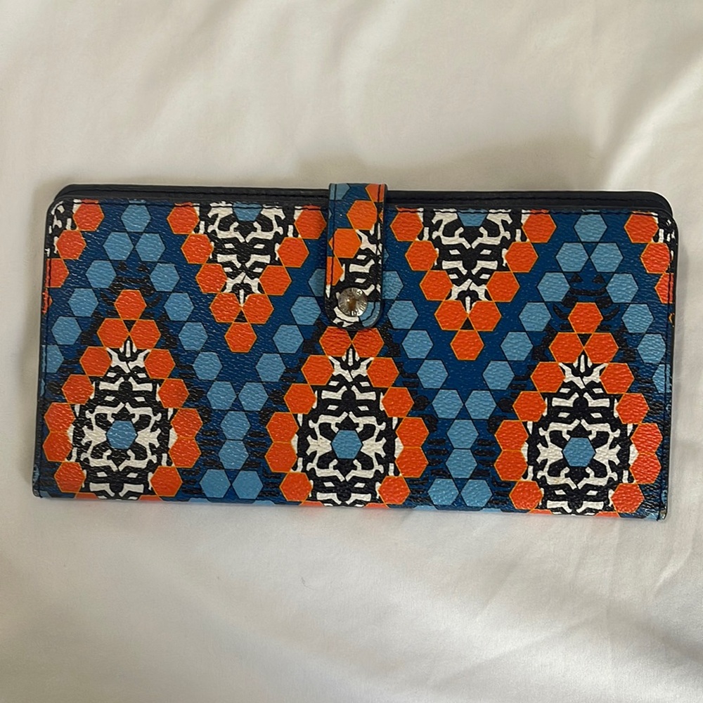 Vera Bradley Blue Orange Black Geometric Wristlet Clutch